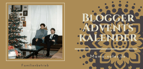 Vater und Sohn an Baum