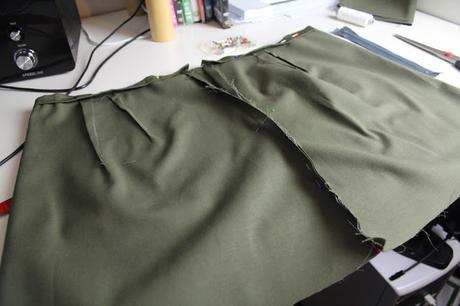 D.I.A CLOTHING INSPIRED SKIRT [DIY]