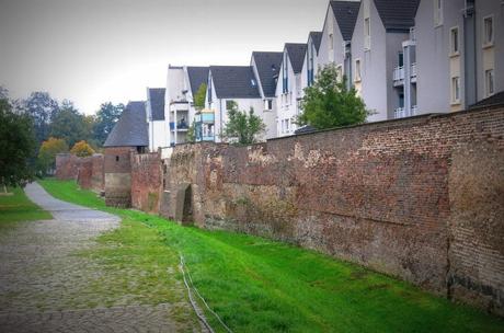 Duisburg zwischen Mittelalter, Kohle & Stahl | Ein Stadtspaziergang mit Hafenrundfahrt