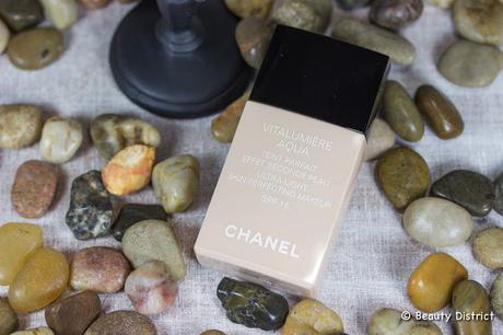 Chanel Vitalumiére Aqua Ultra Light Skin Perfecting Makeup