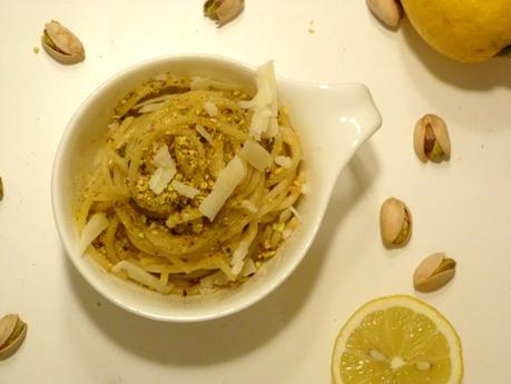 Rezept: Nudeln mit Zitronensauce und Pistazien