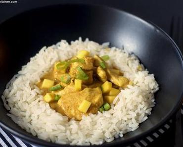 Ran an die Kochbücher - heute: Hähnchen-Mango-Curry