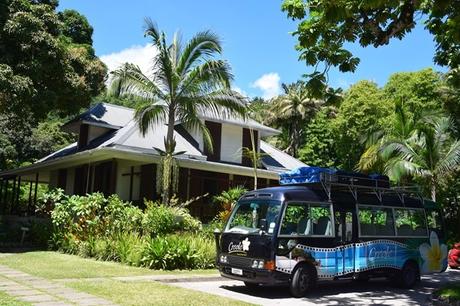 09_Creole-Travel-Services-Bus-Rum-Destille-Bar-Restaurant-La-Plane-St.-Andre-Mahe-Seychellen