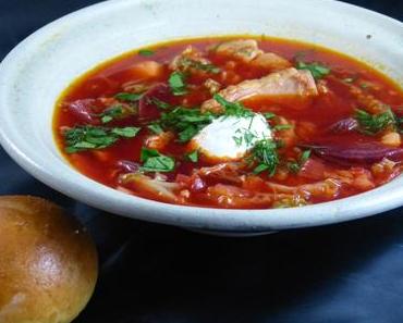 Borschtsch mit Pampúschki