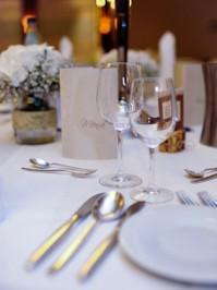 Das nächste Weihnachtsessen durch eine schöne Umgebung optimieren