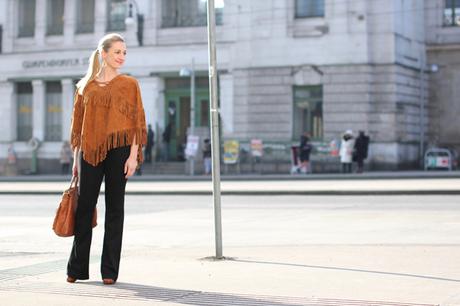Fashion trend S/S 2016: Fringes & lace-up