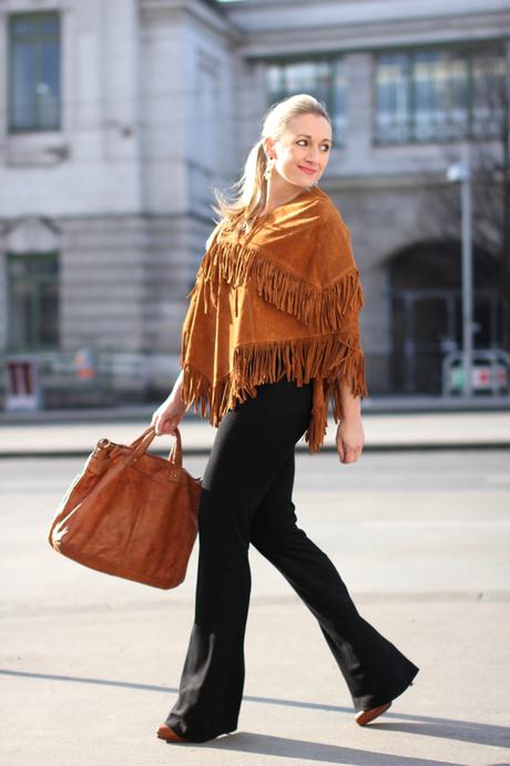 Fashion trend S/S 2016: Fringes & lace-up