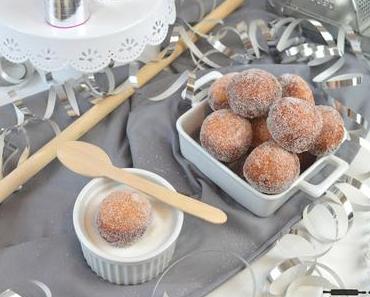 Karnevalsleckerei: Quarkbällchen, Krapfen, Mutzen / Quark Doughnuts