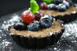vegan Oreo-Blueberry-Tartelettes