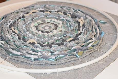 Runder Webteppich  DIY-  circular weaving, a rag rug