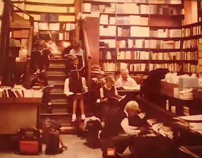 Franz Mühlbauer verstand es, deutsch sprechende Kinder in seiner Buchhandlung in der  İstiklâl Caddesi mit aufregenden Geschichten und spannenden Büchern zu fesseln.