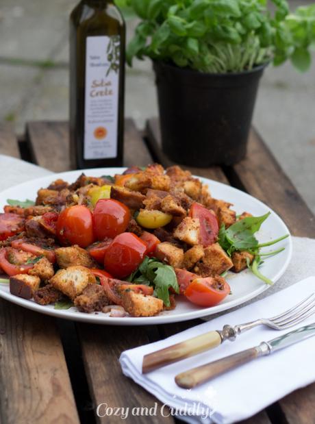 Panzanella – Italienischer Brotsalat mit Sommer-Tomaten
