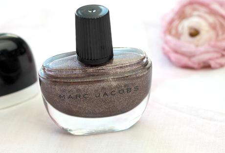 {Nagellack} Marc Jacobs „Petra“ – Swatches
