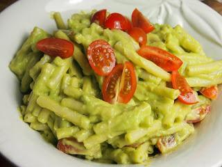 Pasta mit Avocadosauce