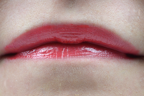 Vergleich & Review: essence - Liquid Lipstick vs. Catrice - Shine Appeal Fluid Lipstick