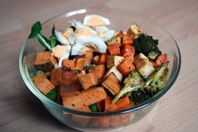 Salat mit Röstgemüse und Süßkartoffel