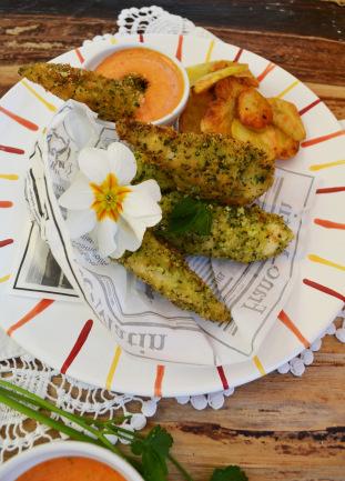 Gute Laune-Küche! Grüne Hühner-Nuggets mit Paprika-Aioli und knusprigen Kartoffelscheiben