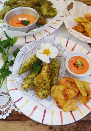 Gute Laune-Küche! Grüne Hühner-Nuggets mit Paprika-Aioli und knusprigen Kartoffelscheiben