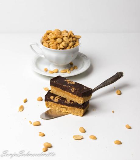 Peanutbutter-chocolate-bars with caramel-8