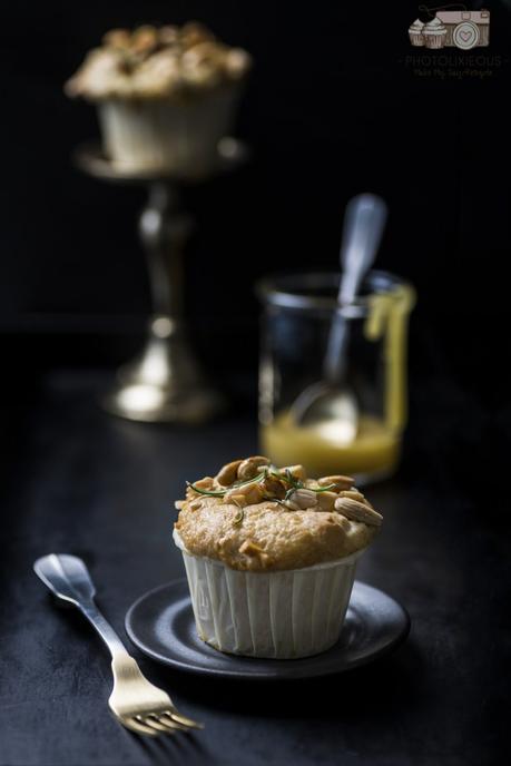 Rezept-Gastbeitrag-Honigkuchen-Muffins-mit-Rosmarin-Photolixieou
