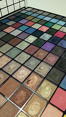 ULTIMATE EYESHADOW COLLECTION