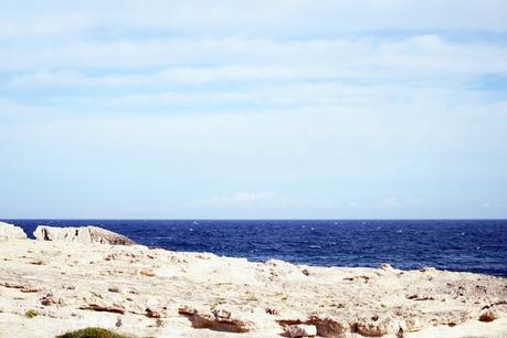 Blog + Fotografie by it's me! - fim.works - Ibiza, Portinatx - Blick über das Meer