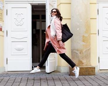 Fashionkarussell: 8 Outfits in Pantone Trendfarben Rose Quartz und Serenity