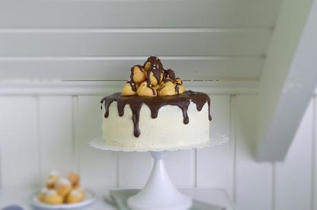 Geburtstagstorte mit Profiteroles und Quarkcreme / Birthday Cake with Profiteroles