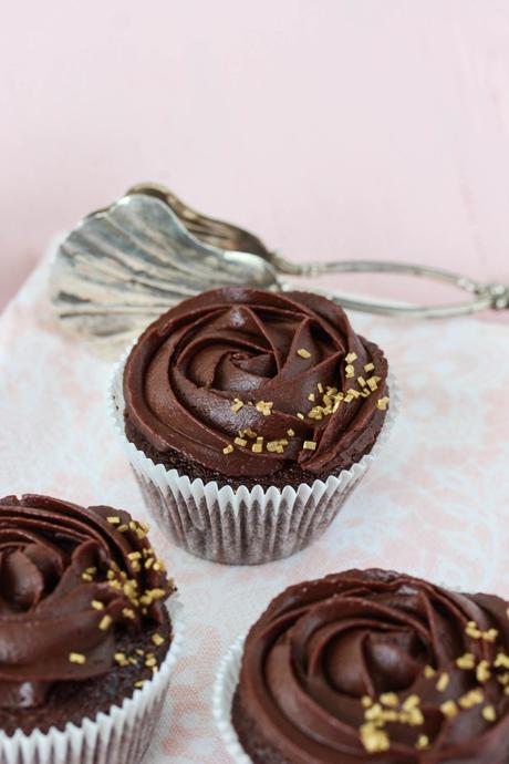 Rosen-Schoko-Cupcakes