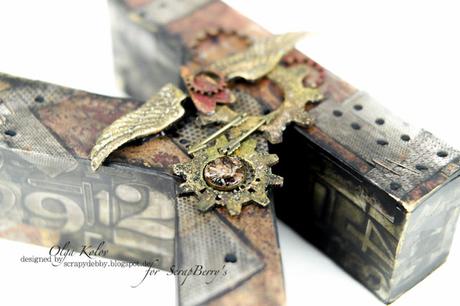Inspiration with ScrapBerry's - Grunge Letter