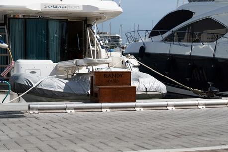 Blog + Fotografie by it's me! - Reisen - La Isla Blanca Ibiza, Santa Eularia - Details einer Yacht in der Marina