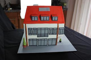 Traum-Haus Torte zum Geburtstag