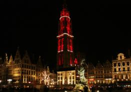 Antwerpen - Marktplatz mit Liebfrauenkathedrale
