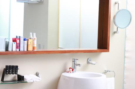melia-hotel-zanzibar-review-bathroom-blog