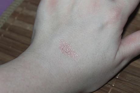 Haul: Schönheiten aus Hamburg und Cuxhaven von Catrice + Essence (und der schwärzeste Lidschatten der Welt) Haul: Schönheiten aus Hamburg und Cuxhaven von Catrice + Essence (und der schwärzeste Lidschatten der Welt)