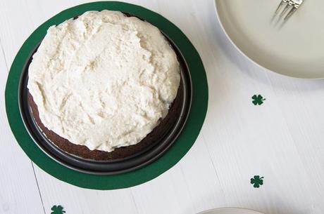 Happy St. Patrick’s Day! Saftiger Schoko-Guinness-Kuchen – vegan –