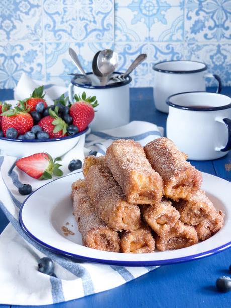 Frensh Toast Rolls mit Waldbeer & cream cheese Füllung