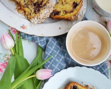 Feines zum Kaffee! Heidelbeer-Vanillecreme-Babka mit Streuseln