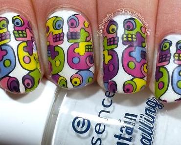 [Nails] Mexikanische Totenkopf-Nägel