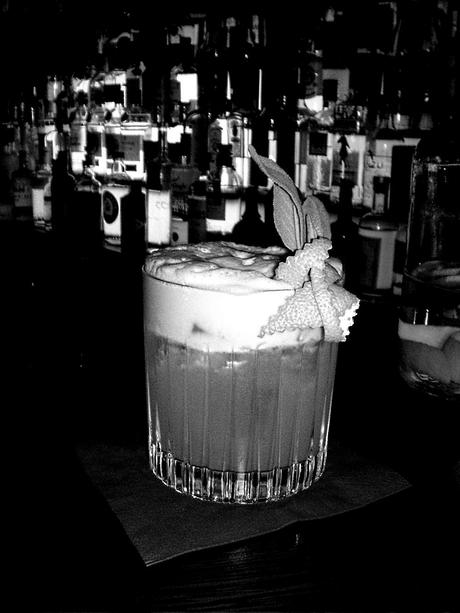 Cocktail mit Salbei