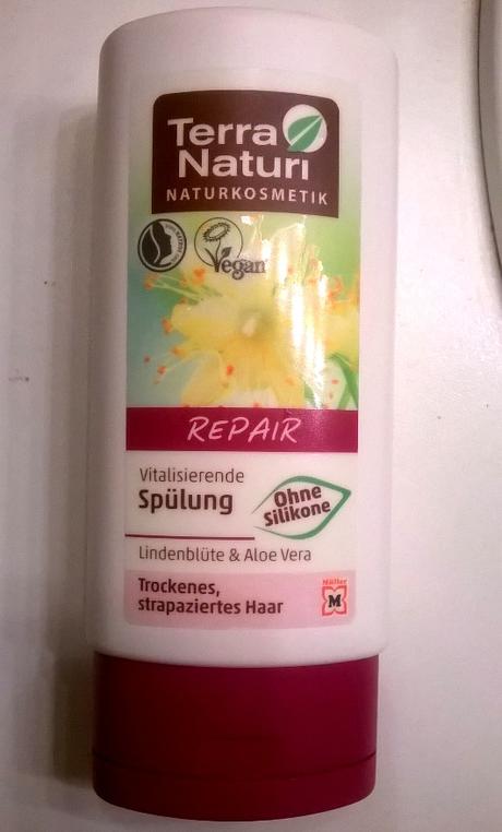 the original beautyblender + Terra Naturi Repair Vitalisierende Spülung
