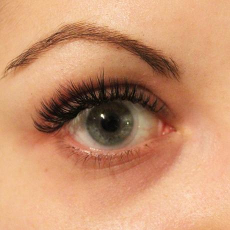Selbstversuch: Alles wissenswerte über Wimpernextensions Teil 1