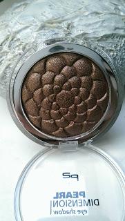 p2 Pearl Dimension Eyeshadow