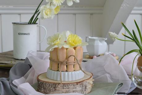 Blumentörtchen: Brownies mit Quarkcreme / Chocolate Brownie Cake