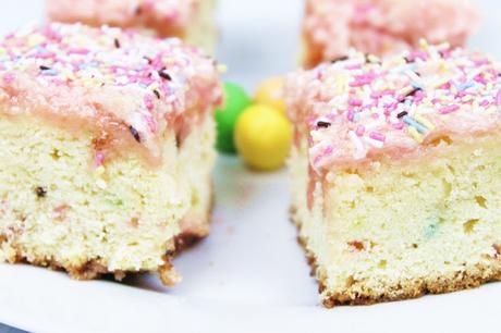 {Osterrezept}: Sprinkles Sugar Cookie Cake Bars