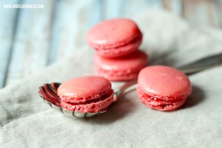 [bakes...] Raspberry Macarons {Macarons für Anfänger}