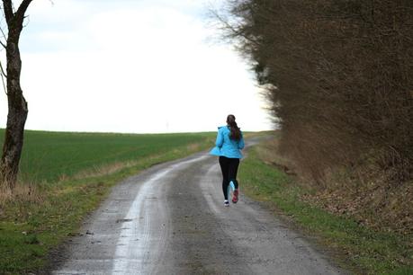 Fit für die Strand Saison mit Joggen