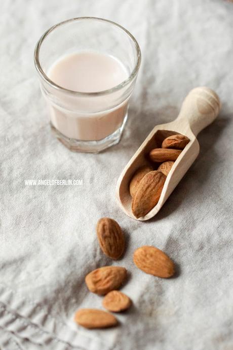 [cooks...] Almond Milk with Hopps & Woolf Nutmilkmaker {vegan, gluten free} {Werbung*}