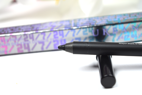 Review, Swatch & Tragebilder: Urban Decay - 24/7 Glide-On Eye Pencil Nuance: Perversion