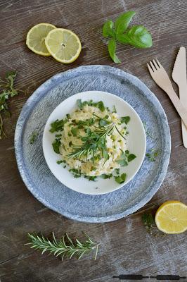 Risotto mit frischen Kräutern aus dem Garten / Risotto with fresh Herbs